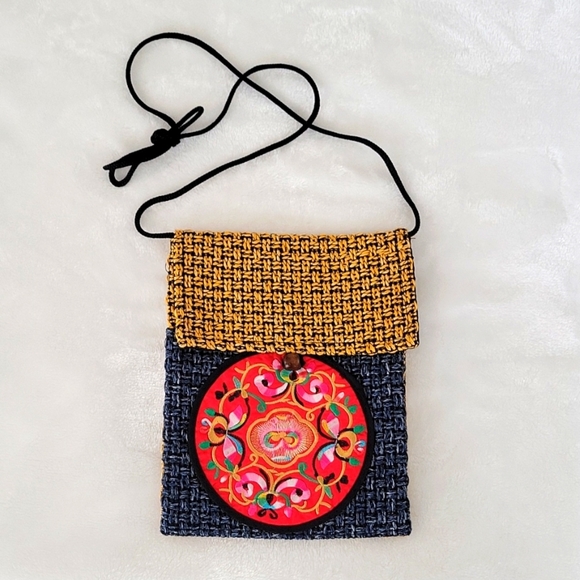Classic Style Embroidery Small Shoulder Bag - Picture 1 of 5